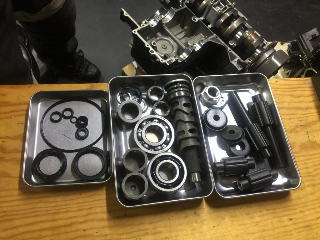 エンジンフードコンパートメントシールストリップ G28 ほろ苦く
