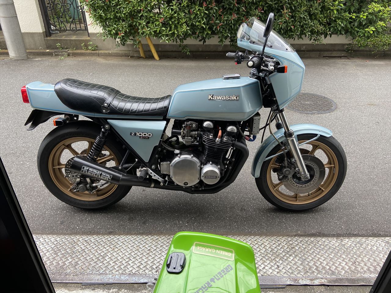 Z1R1 T.M様 スペシャルナイトロンR3リヤショック取り付け