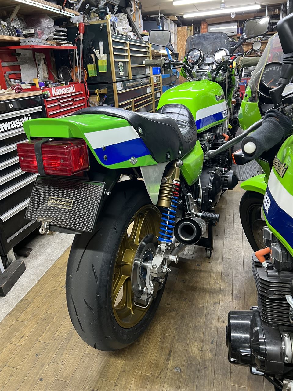 Z1000R1 K.K様 ワークスS1仕様製作 スペア用S1シートの張替完成 Z1000R1 K.K様 ワークスS1仕様製作 スペア用S1シートの張替完成