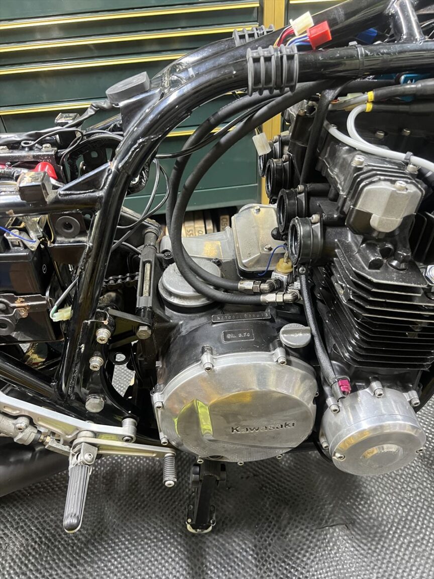 Z1000J1 A.Y様 バイパス加工済みCR33取り付け プラグホールネジ山破損