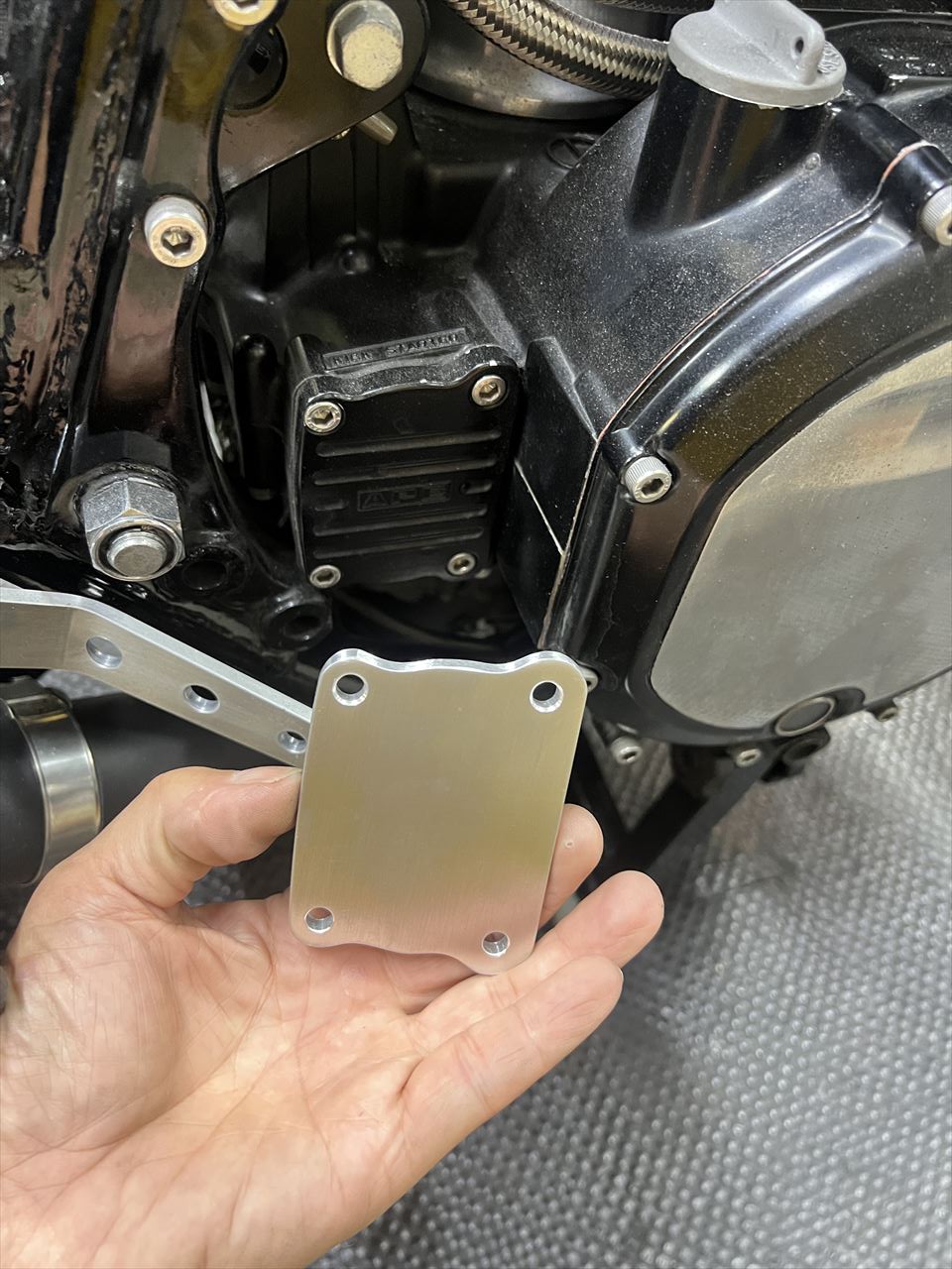 Z1R1 T.K様 フレーム加工 更なるシンプル化 | GREEN GARAGE