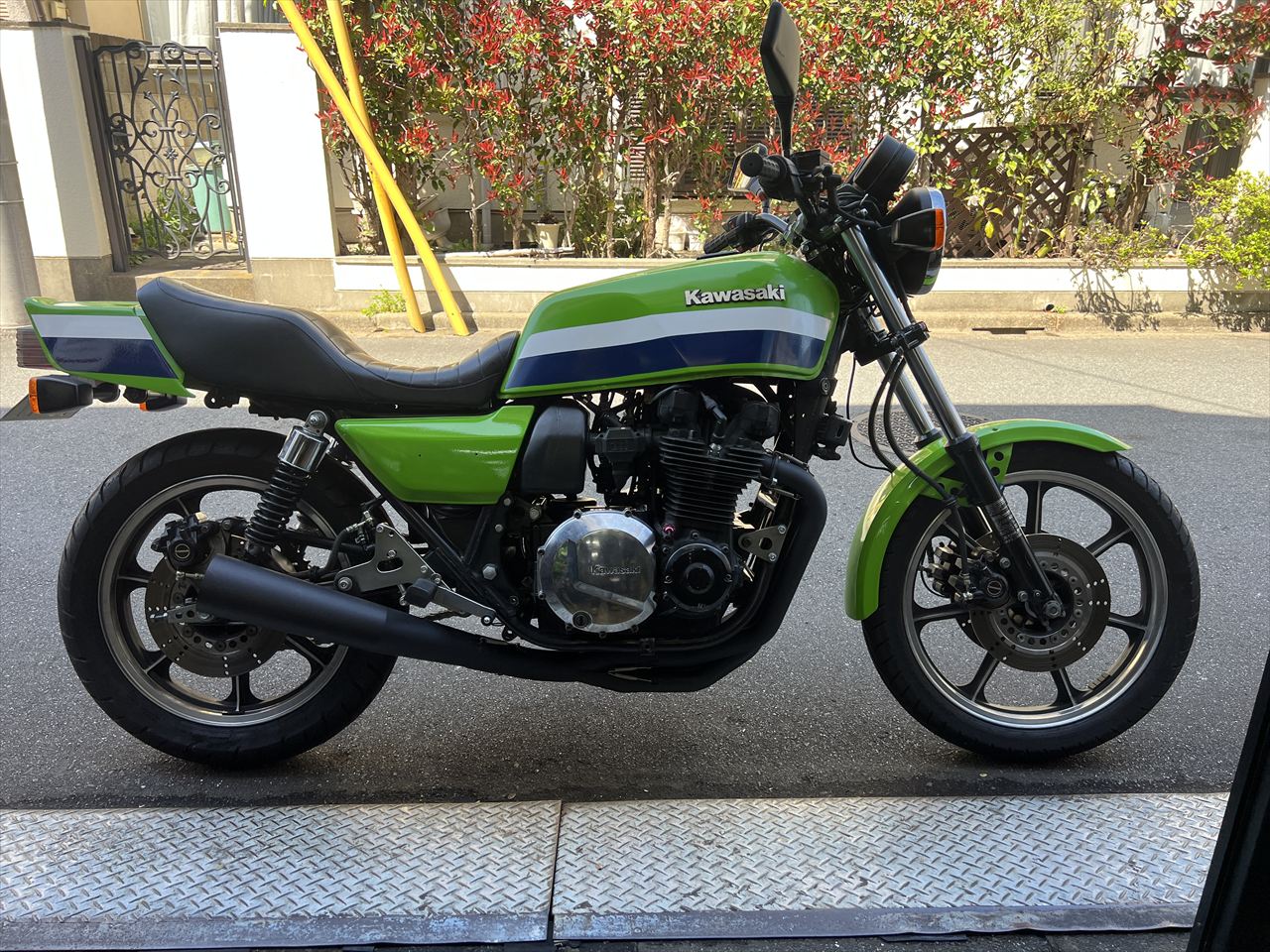 Z1100B1 H.J様 脱着式サイドスタンド取り付け | GREEN GARAGE Z1100B1 H.J様 脱着式サイドスタンド取り付け | GREEN GARAGE