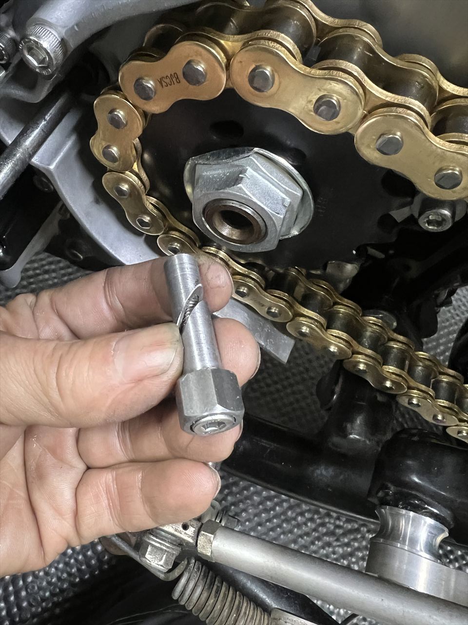 Z1000Mk2 H.H様 アウトプットシャフトにスピードメーターギヤボックス